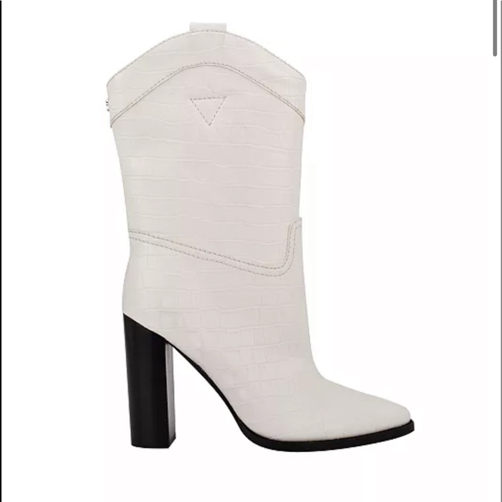 Guess Wmns Marney2 Fashion Boot, White, 8.5